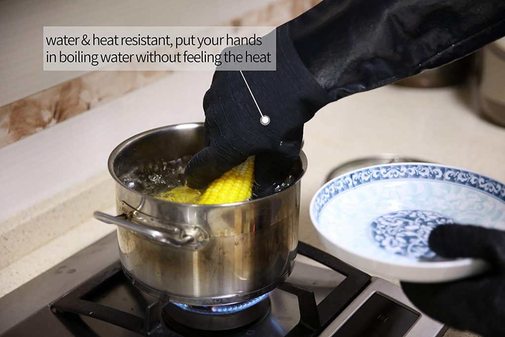Heat and fire resistant barbecue gloves
