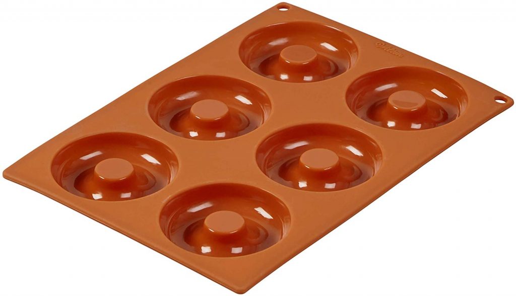 Wilton non-stick food grade silicone pan with 2 sets