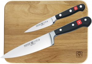 Wusthof classis high steel knife with cutting board