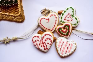 how to make chocolate hearts for decorating - baked cookies
