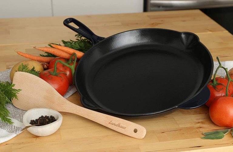 How to Clean Carbon Steel Pan