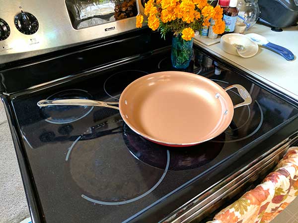 How to Clean Burnt Oil from Non-Stick Pan?