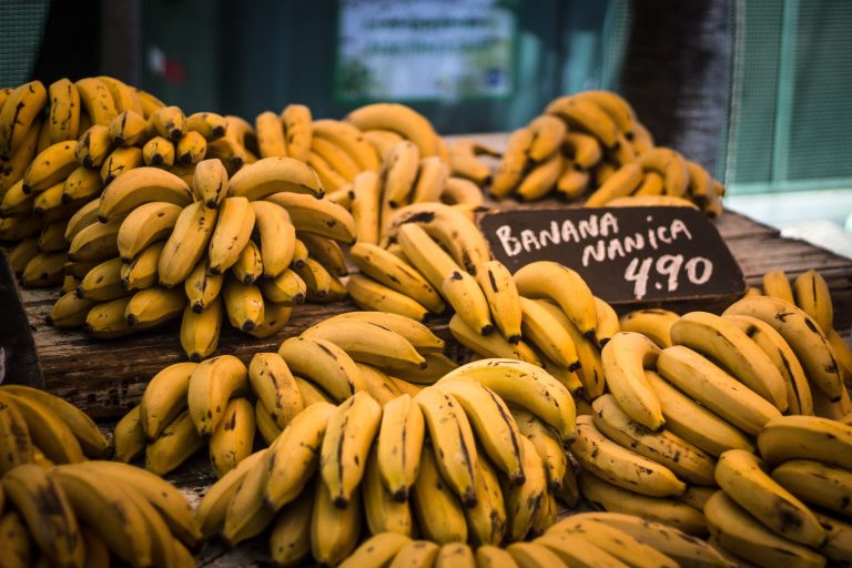 How to Freeze Bananas: Peeled or Unpeeled?