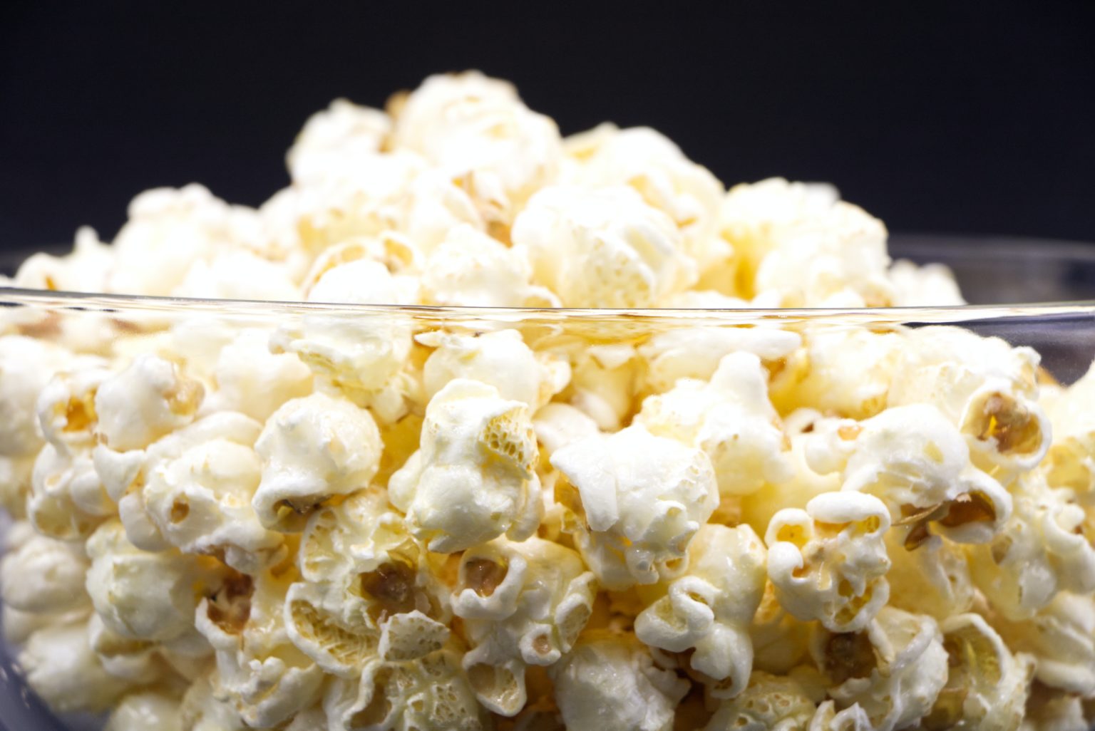 Can You Microwave Popcorn Kernels? Jikonitaste